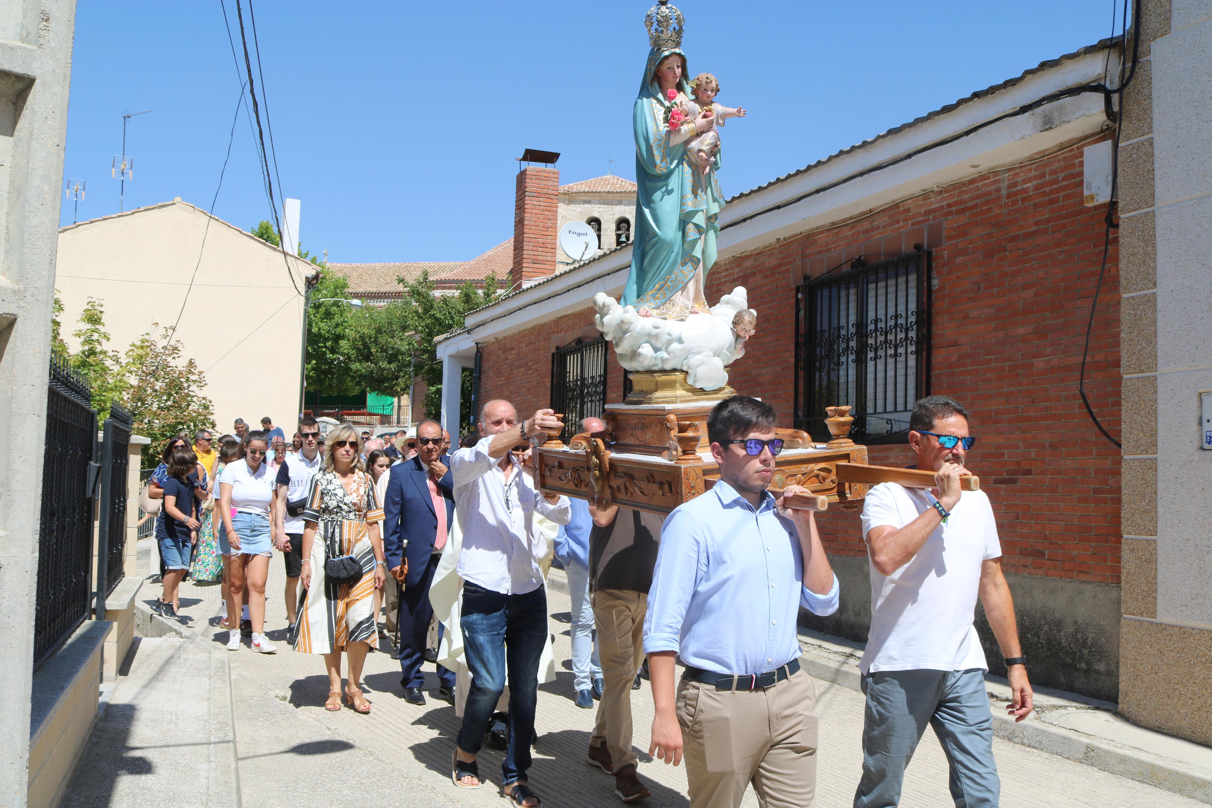 Villaconancio honra a su Patrona con la Jota de los Labradores