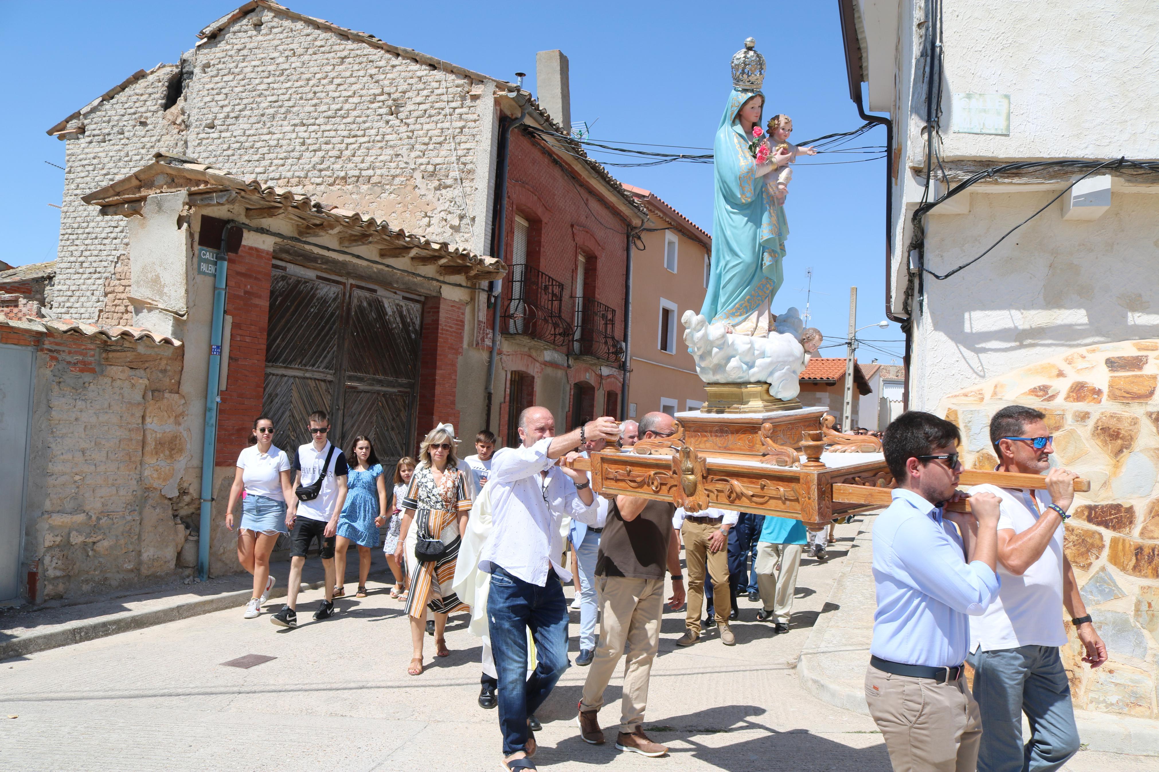 Villaconancio honra a su Patrona con la Jota de los Labradores