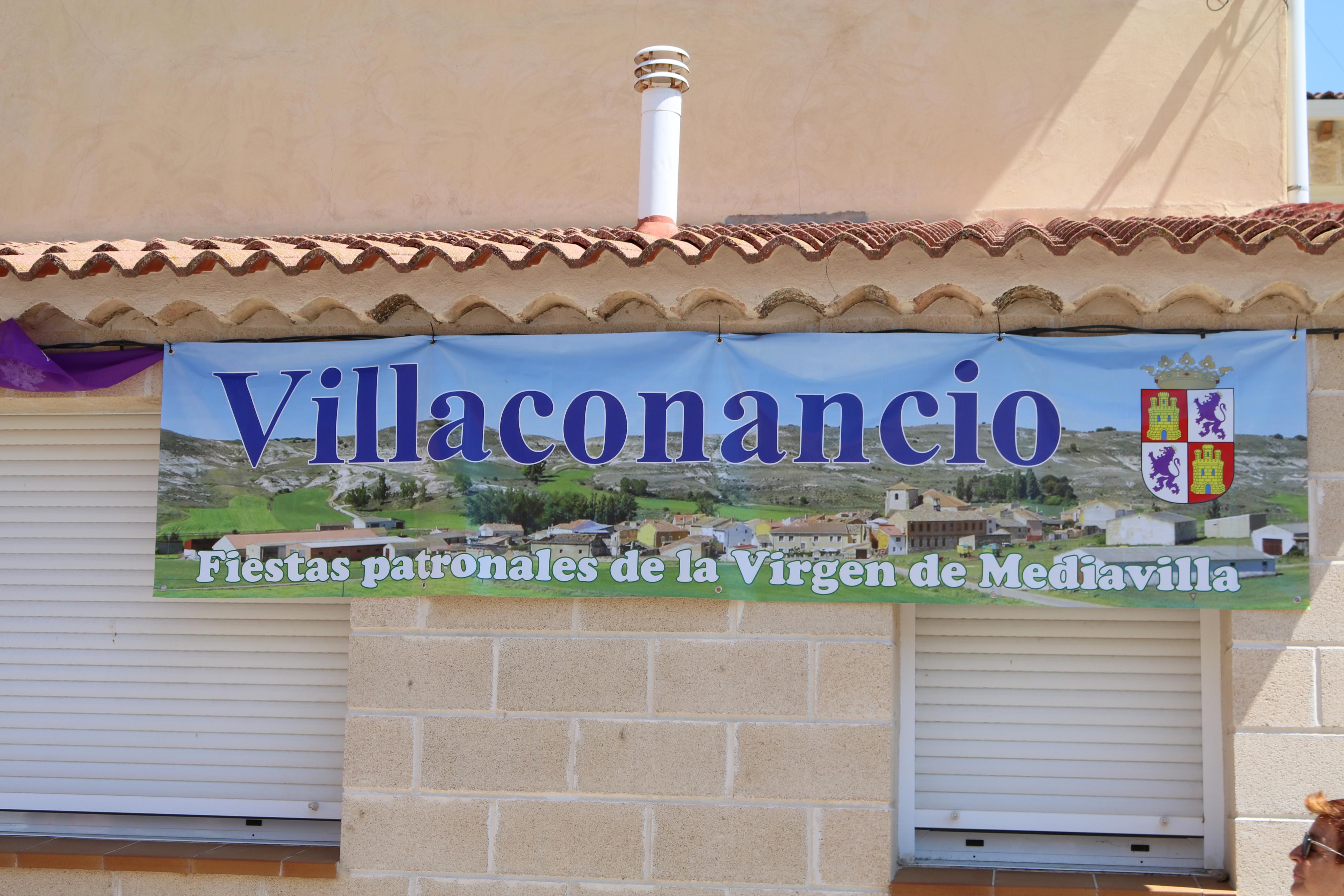 Villaconancio honra a su Patrona con la Jota de los Labradores