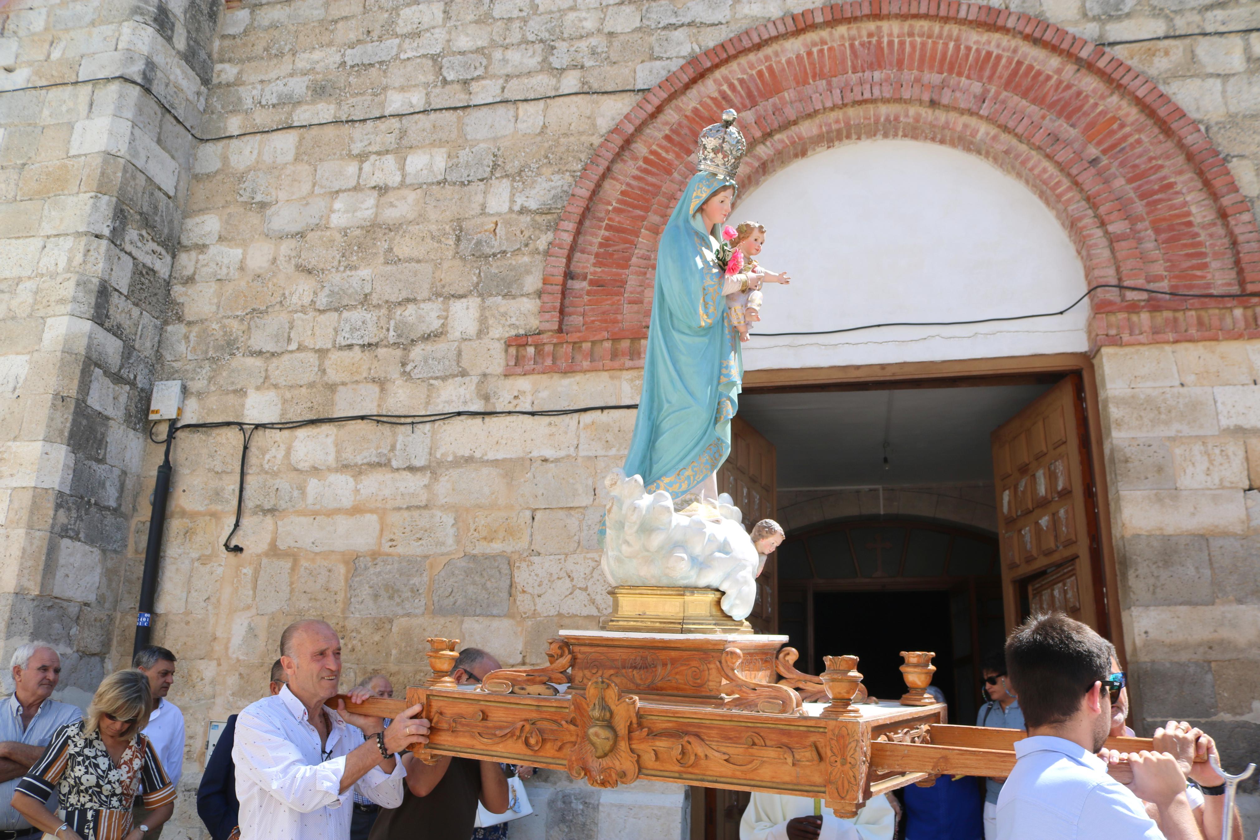 Villaconancio honra a su Patrona con la Jota de los Labradores