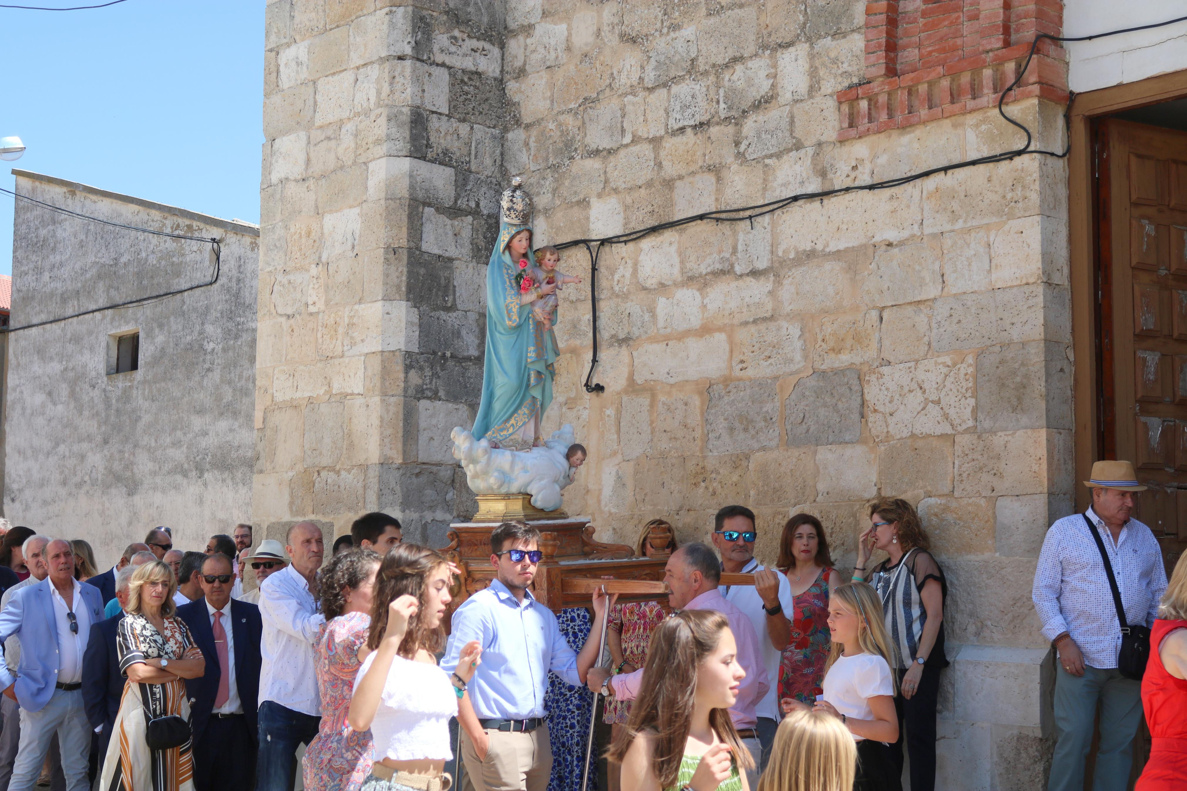 Villaconancio honra a su Patrona con la Jota de los Labradores