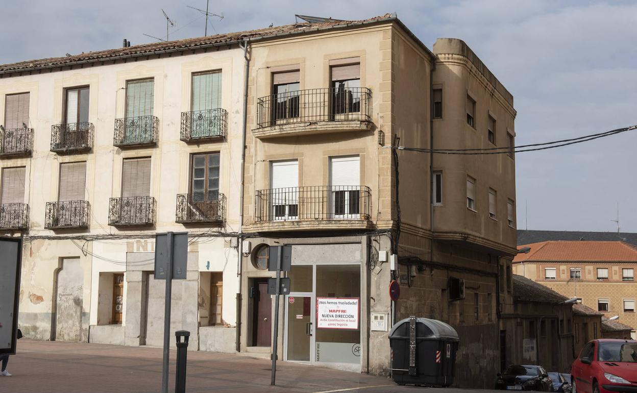 Edificio situado en la calle Antonio Machado que será derribado por el Ayuntamiento.