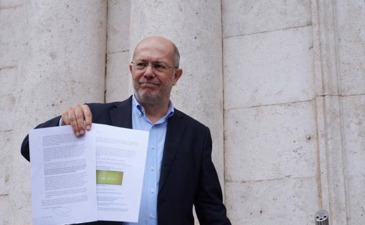 Francisco Igea, presenta una denuncia ante la Fiscalía. 