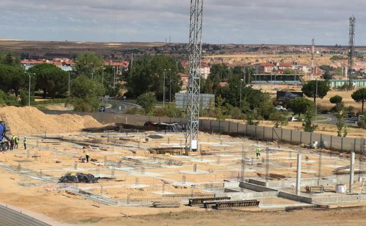 Pilares levantados ya en las obras del centro de salud Segovia IV. 