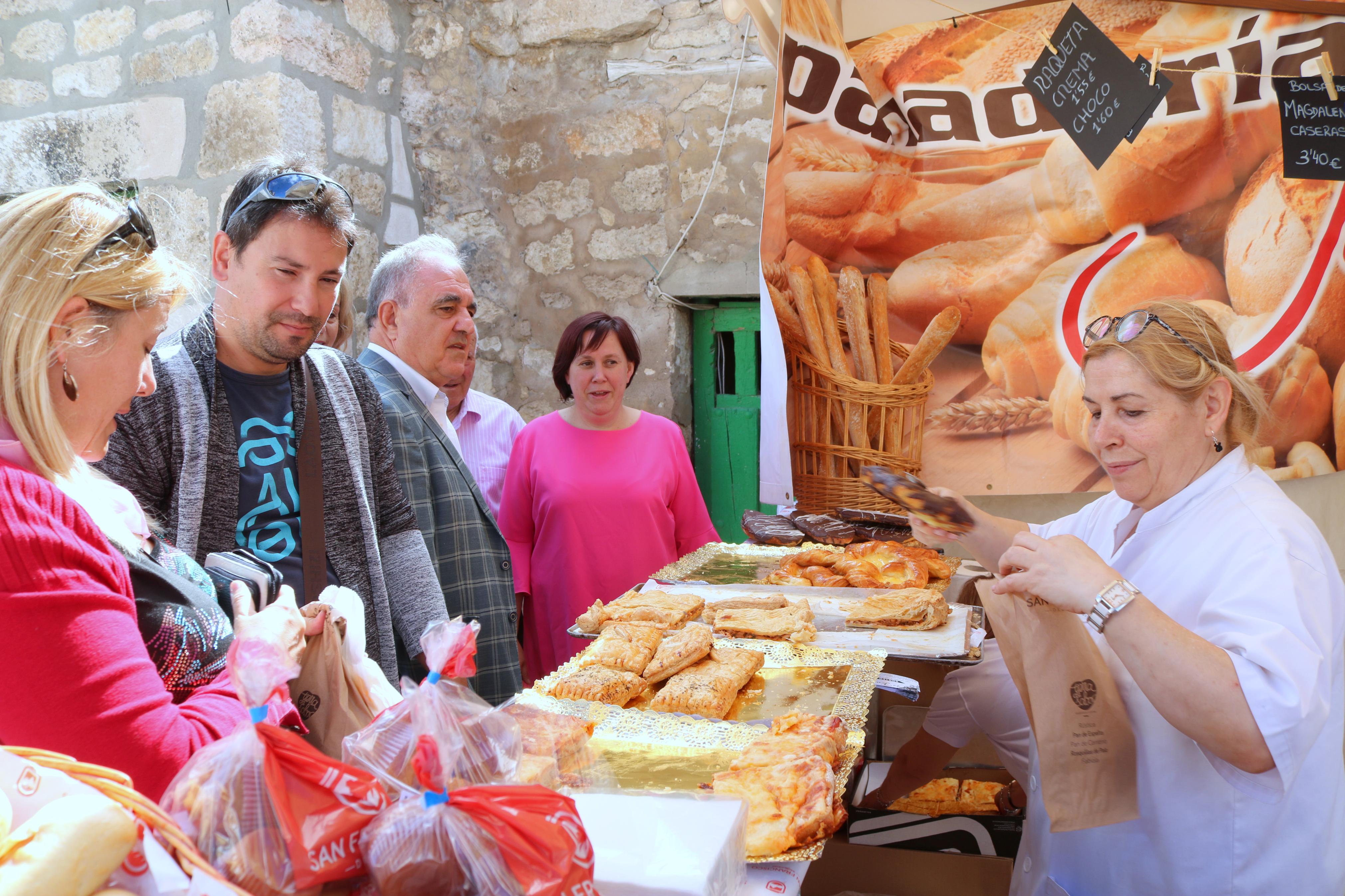 Vecinos y visitantes se volcaron con la Feria del Pan celebrada en Cobos de Cerrato