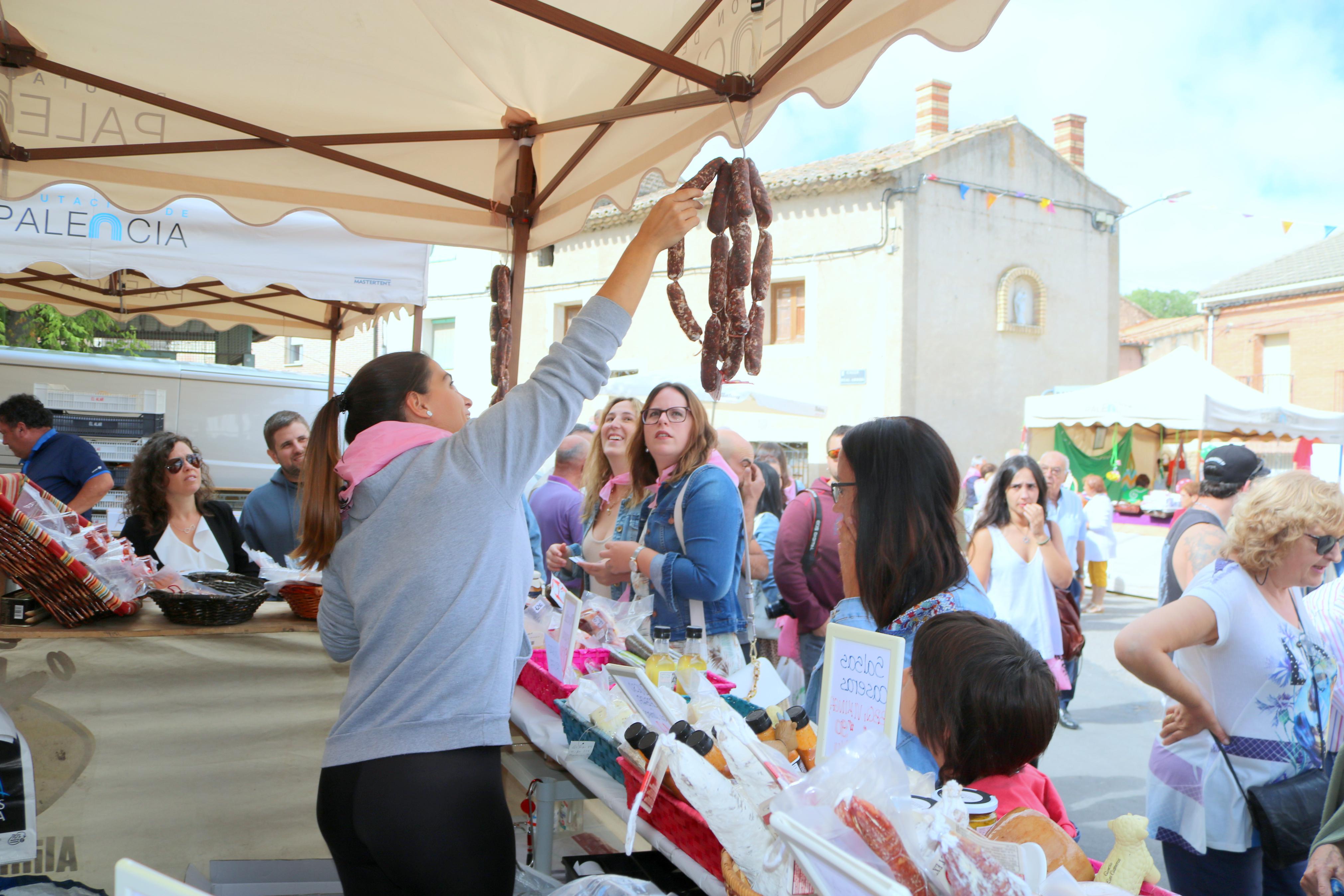 Vecinos y visitantes se volcaron con la Feria del Pan celebrada en Cobos de Cerrato