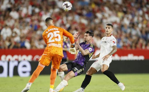 Anuar pone luz y Asenjo la tiniebla