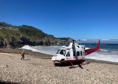 Imagen secundaria 1 - Un bañista de Valladolid, rescatado en helicóptero de una playa de Cantabria