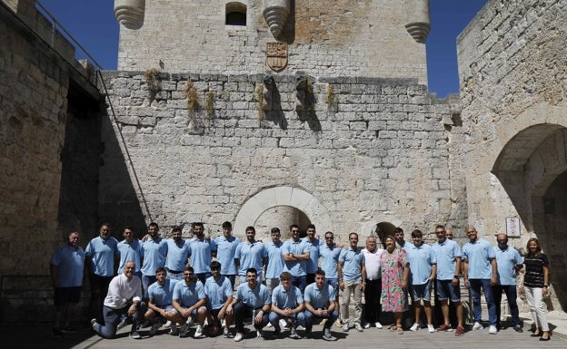 Castillo de Peñafiel, entrada al Museo Provincial del Vino. 