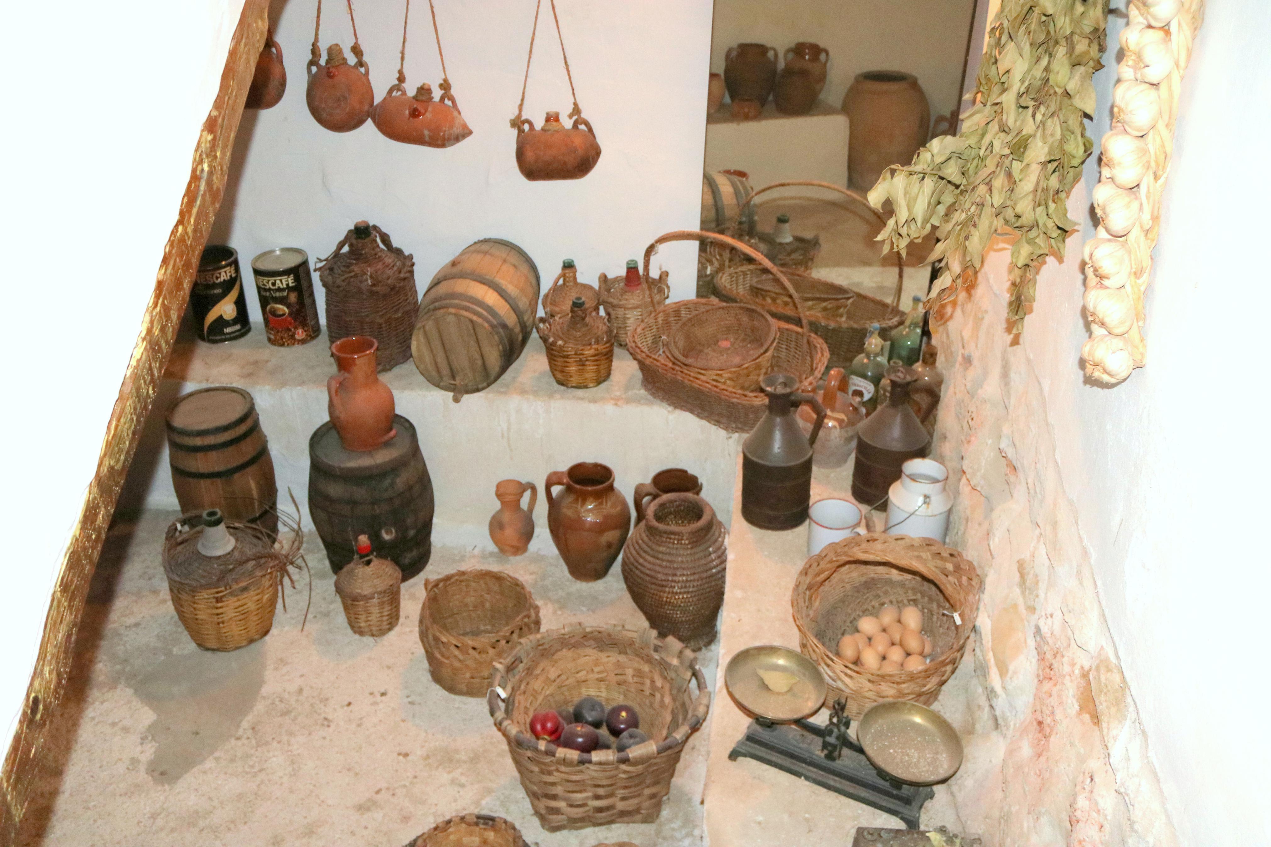 Vecinos y visitantes llenan los pases de las visitas teatralizadas por Torquemada