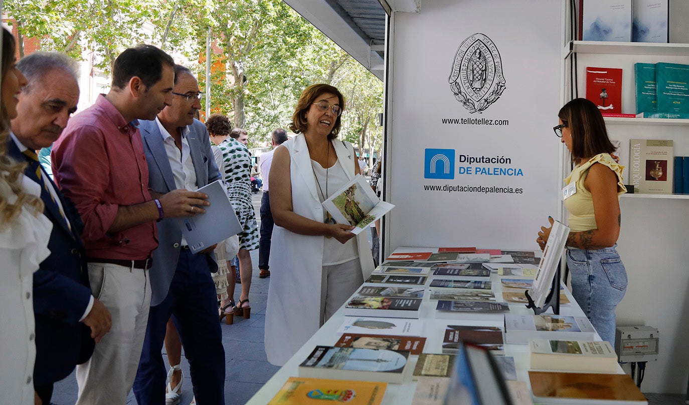 El parque del Salón se enriquece con la Feria del Libro