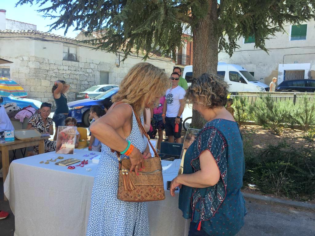 Cevico Navero contó con varios artesanos y productores alimentarios de la comarca