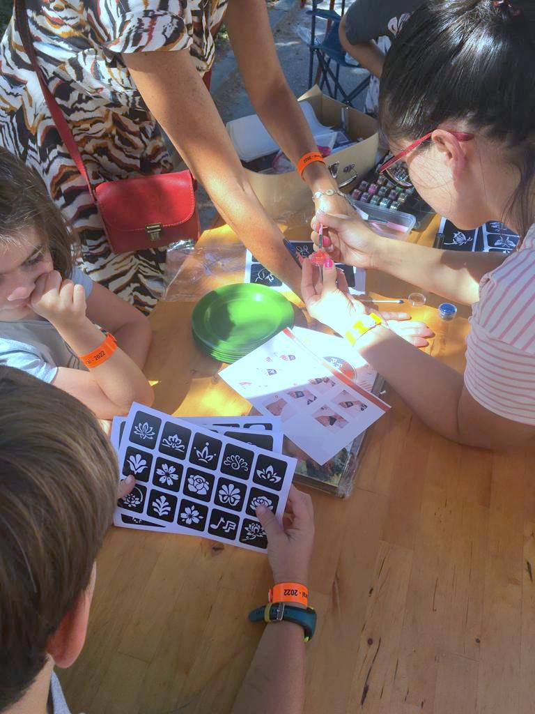 Cevico Navero contó con varios artesanos y productores alimentarios de la comarca