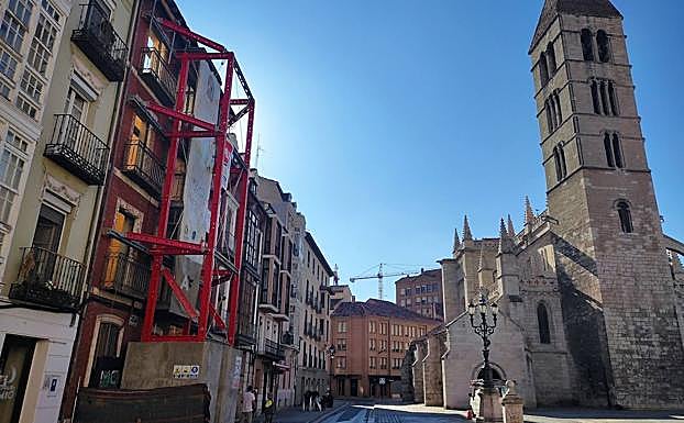 La Antigua recupera un edificio del XIX para cinco pisos que llevaba abandonado tres lustros