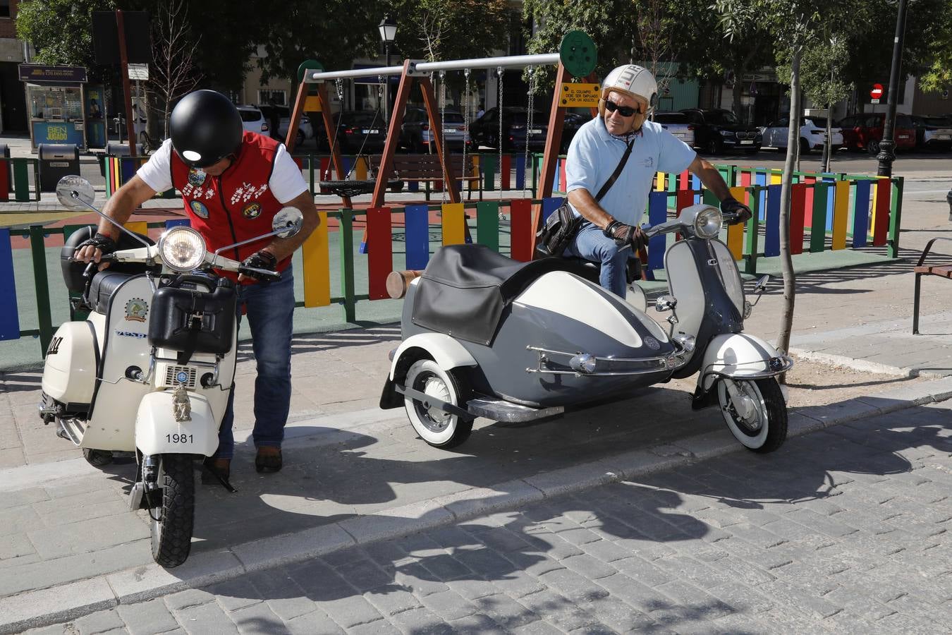 Fotos: Vespas y lambrettas protagonizan la Scooter Run Ribera del Duero en Peñafiel