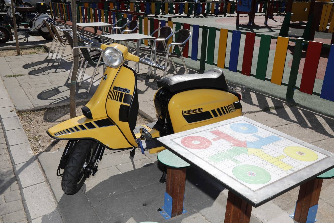 Fotos: Vespas y lambrettas protagonizan la Scooter Run Ribera del Duero en Peñafiel