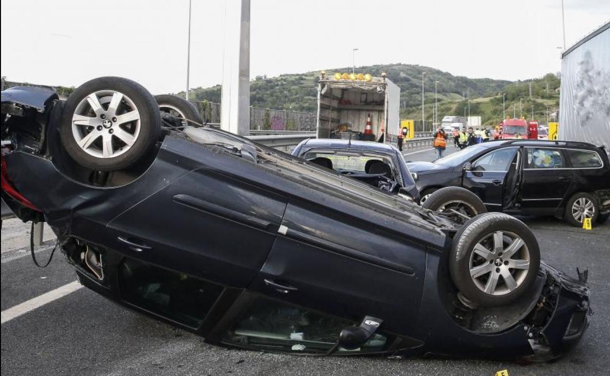 Qué hacer si tu coche vuelca en un accidente de tráfico