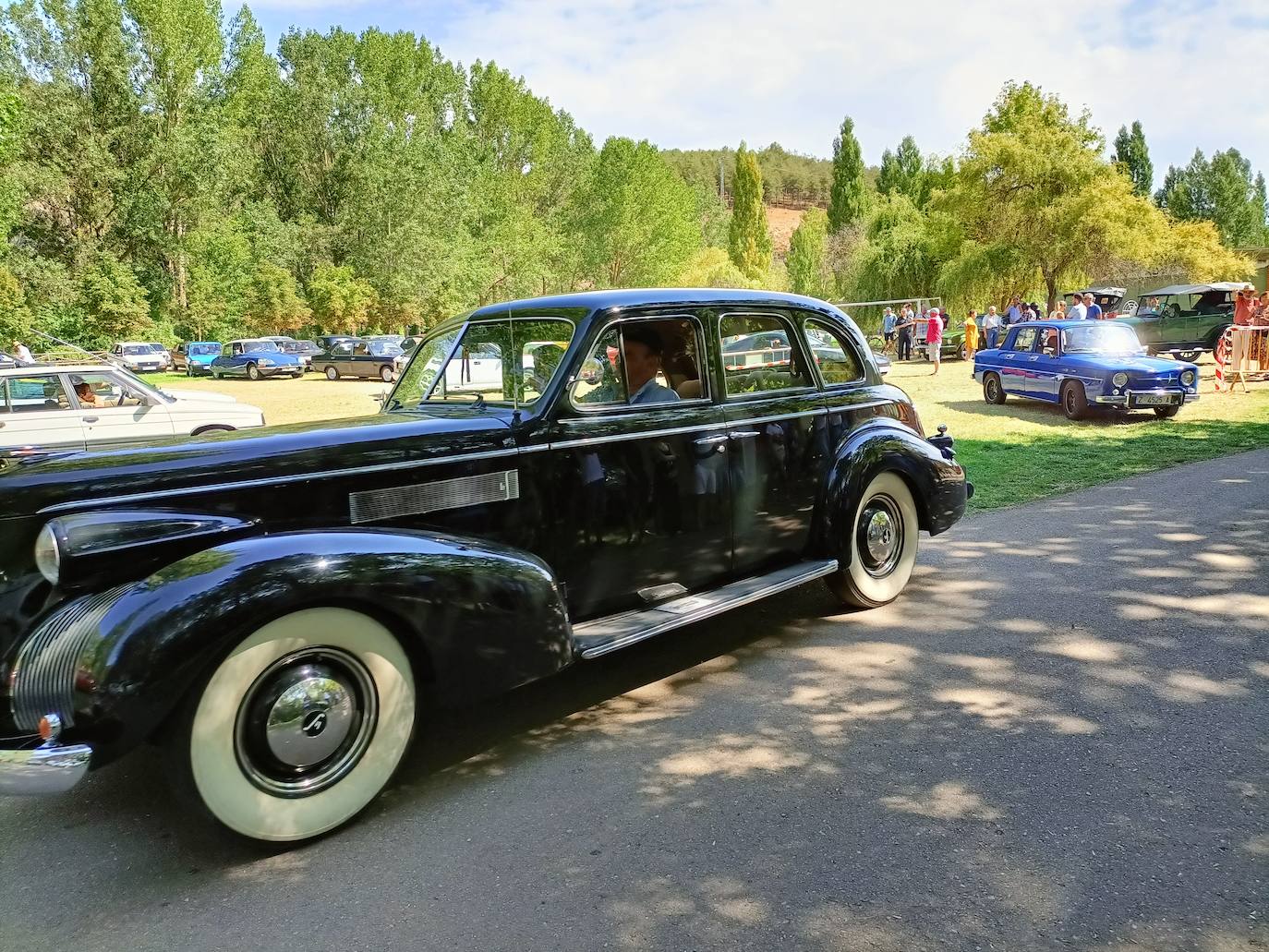 Fotos: Los coches clásicos invaden Alar del Rey