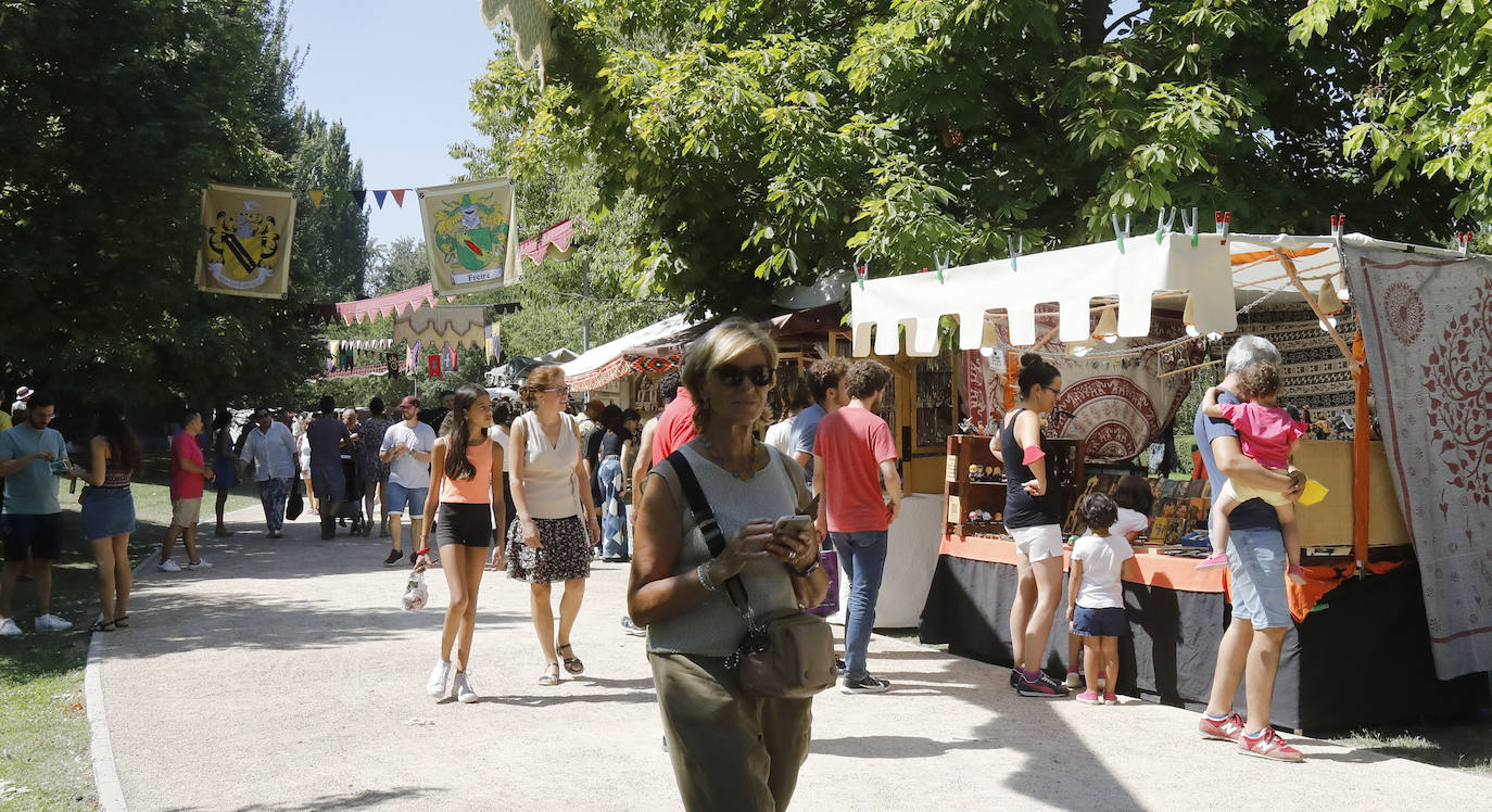 Fotos: Palencia se vende en el mercado de época de Isla Dos Aguas