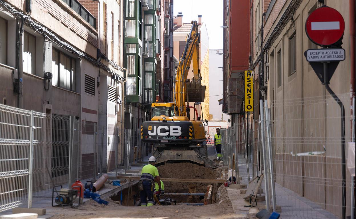 Obras de construcción del túnel de la calle Panaderos. 
