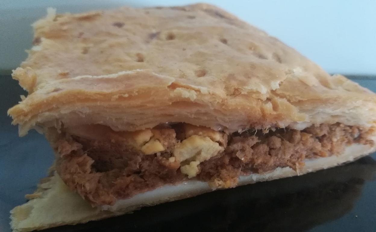 Deliciosa empanada de atún y huevo