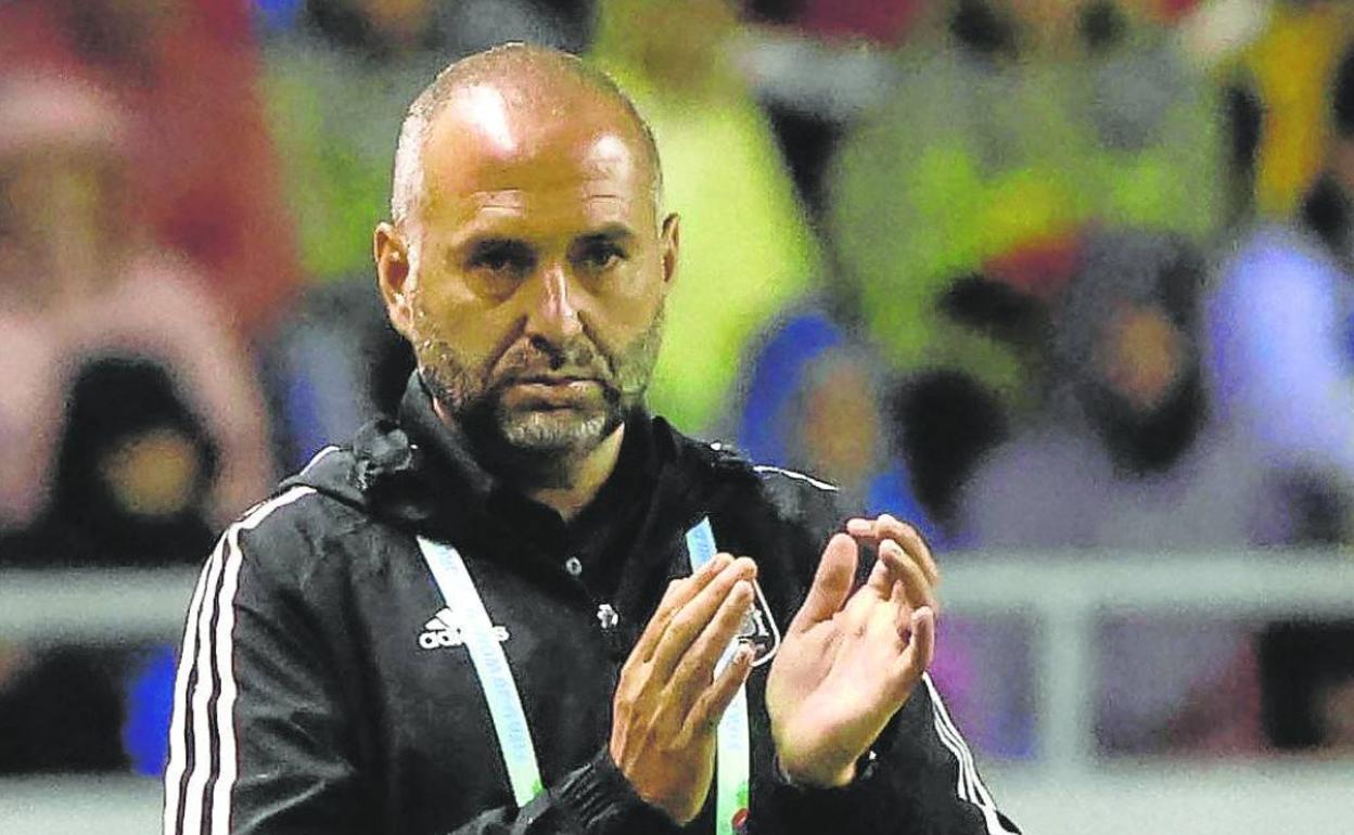 El entrenador palentino Pedro López, durante la final del Mundial sub-20 contra Japón. 