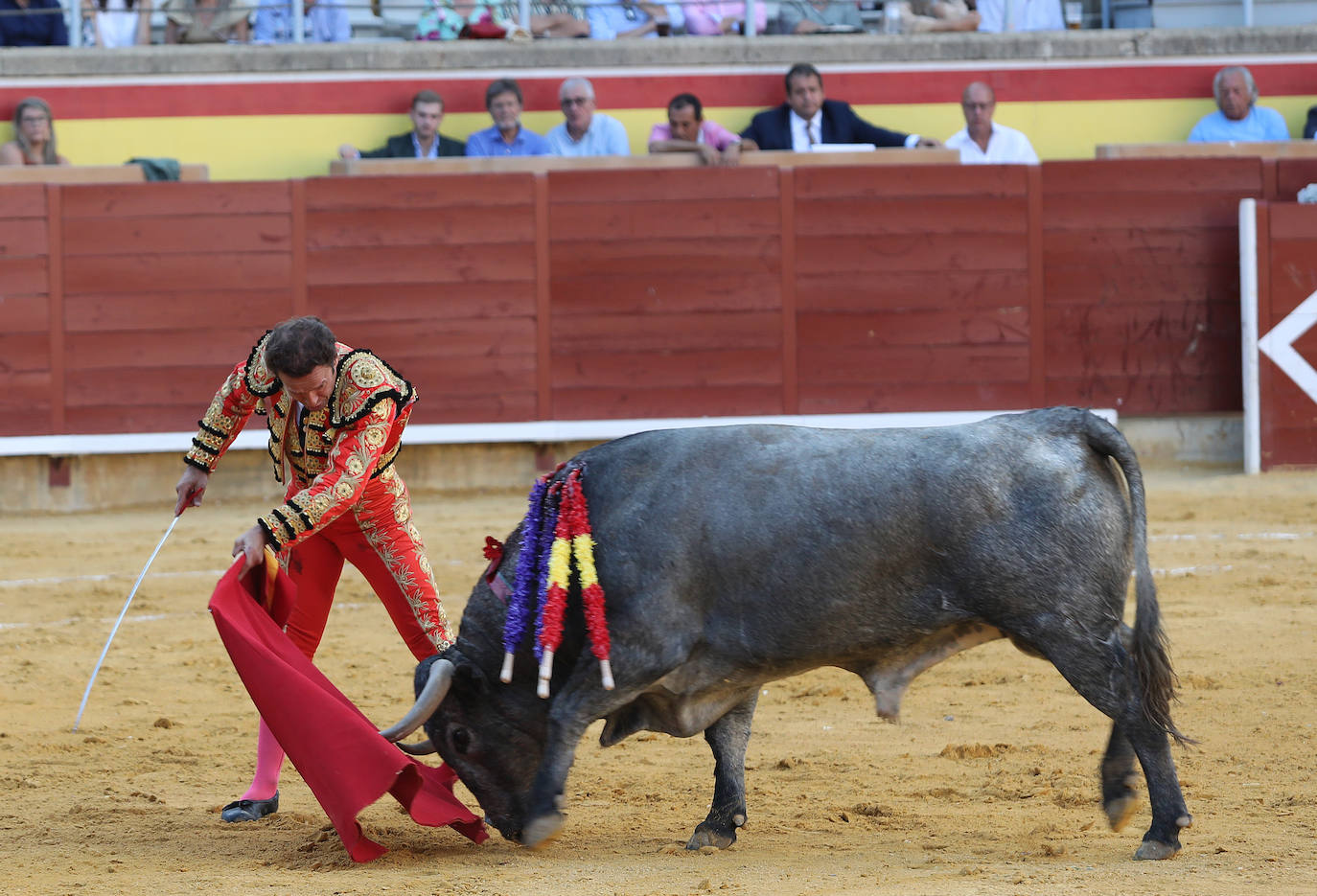 Fotos: Ferrera abre la Puerta Grande en la primera de San Antolín