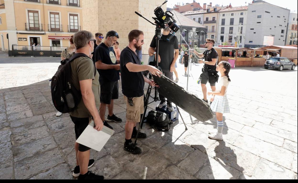Valladolid acoge el rodaje de la nueva película de Kurro González en un portal cercano al Mercado del Val