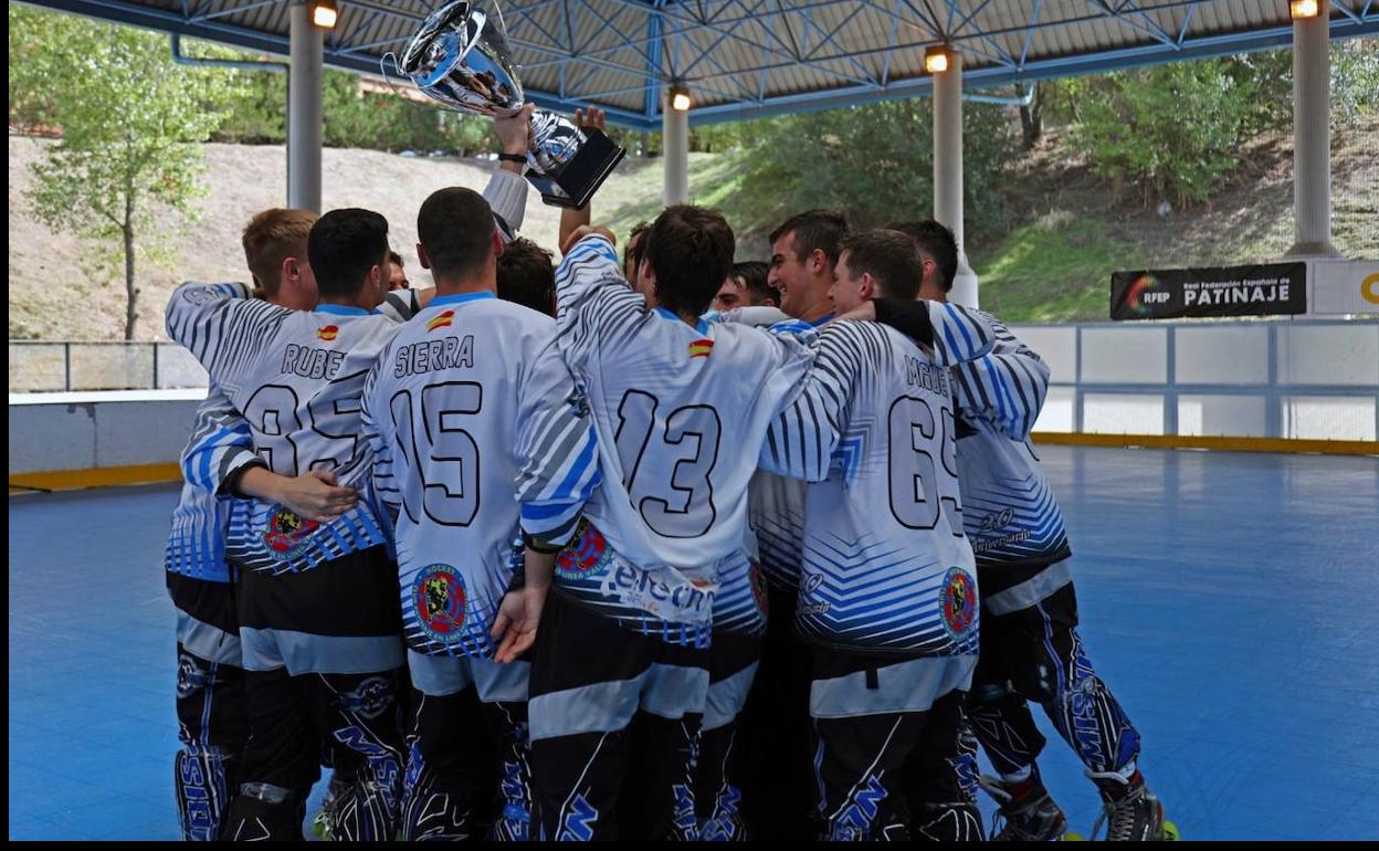 Los jugadores del CPLV celebran la pasada Superocopa