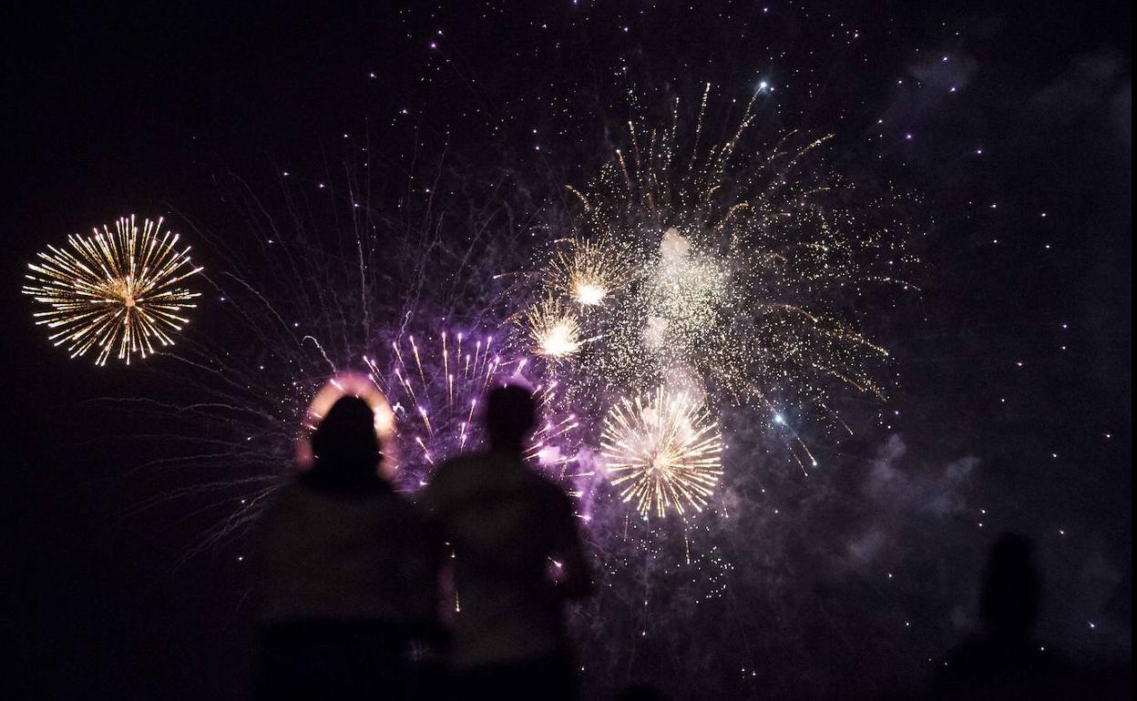 Fuegos artificiales en las Ferias y Fiestas de la Virgen de San Lorenzo 2018. 