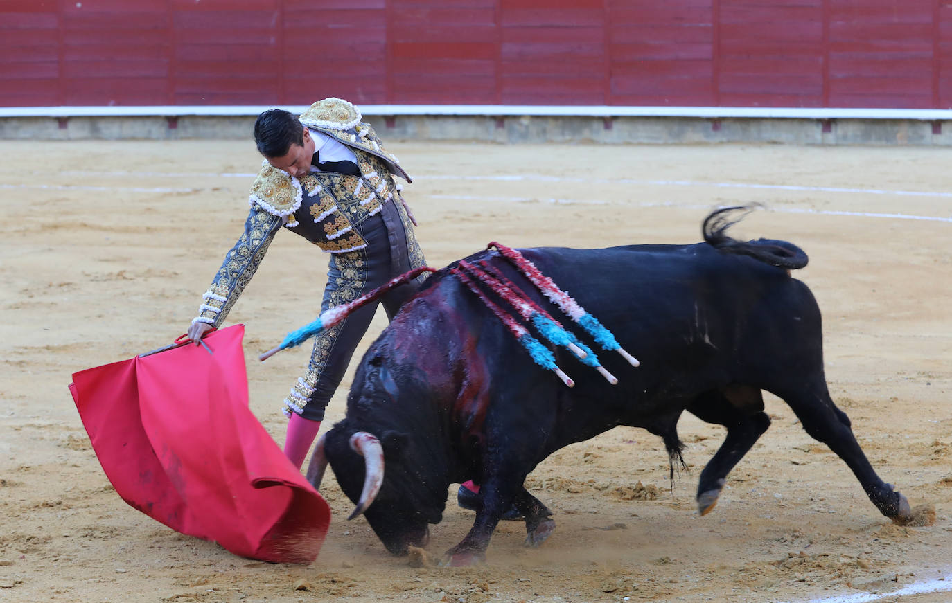 Fotos: El Juli agranda su leyenda en Palencia