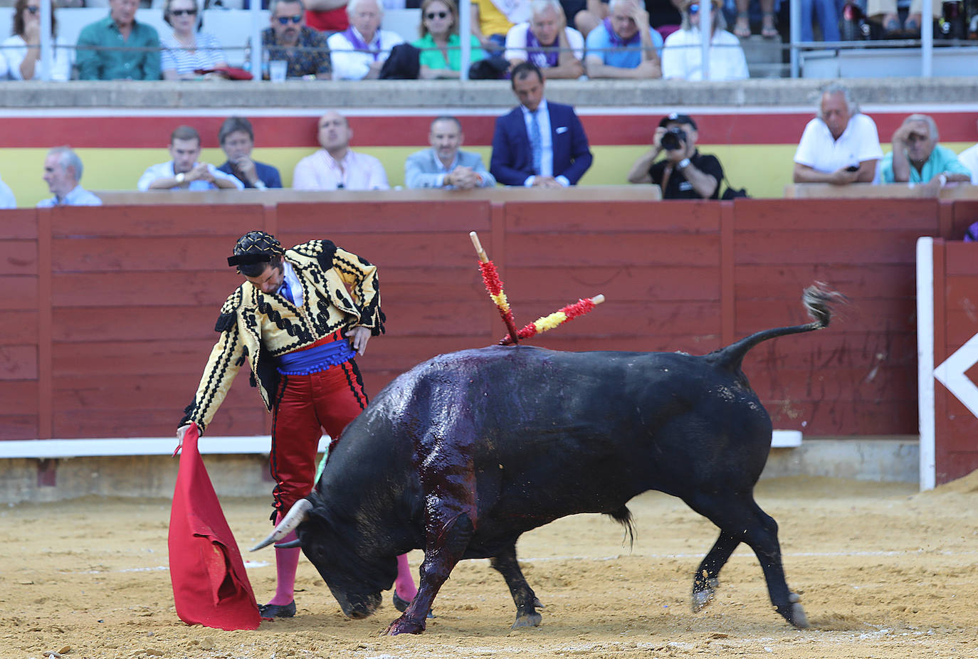 Fotos: Luque forma el lío en la goyesca de Palencia