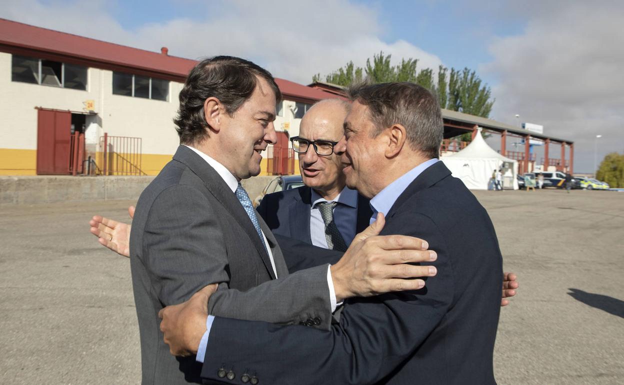 Mañueco anuncia 70 millones de euros en ayudas y préstamos para el sector agroganadero