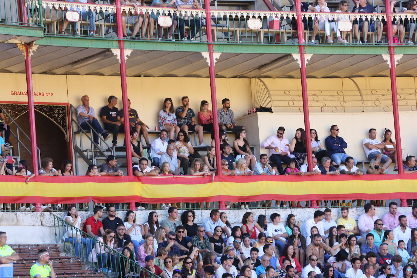 Fotos: Búscate en las gradas de la plaza de toros de Valladolid (1/3)