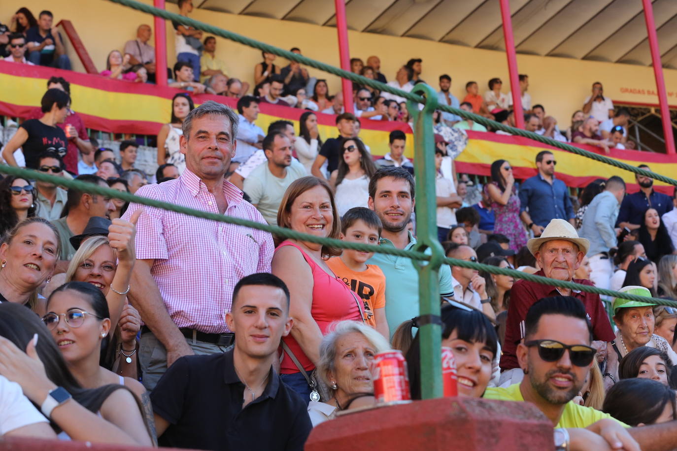 Fotos: Búscate en las gradas de la plaza de toros de Valladolid (1/3)