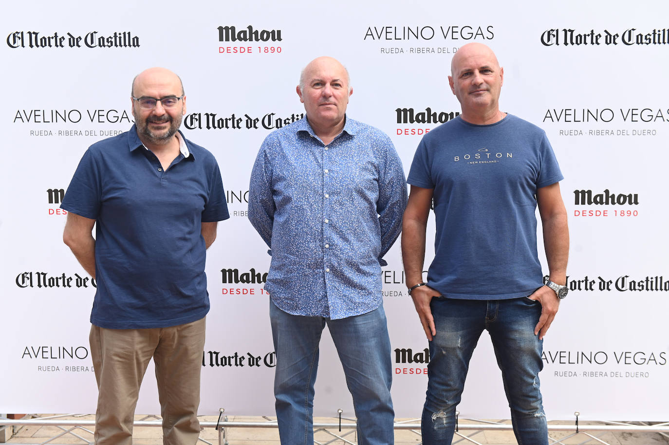 El articulista y humorista gráfico Rafael Vega 'Sansón', con Ángel Manso y Gerardo Liendo, de Nuevo Cuño.