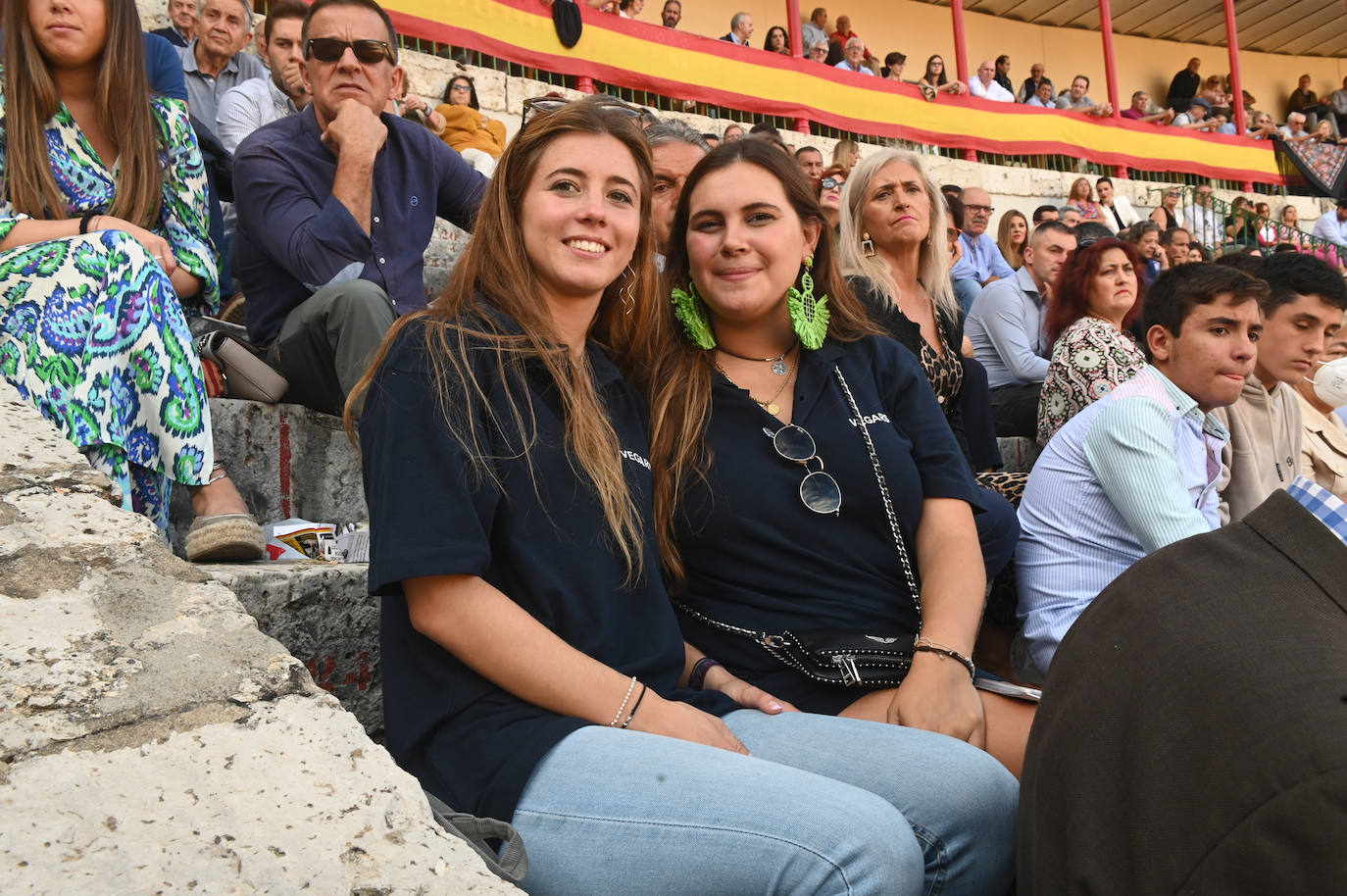 Las jóvenes Sonsoles Pérez-Minayo y Sara Santander.