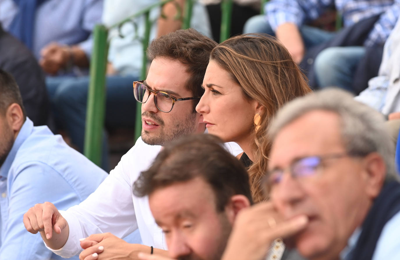 Rodrigo Nieto, concejal del PP de Valladolid, y Raquel Sanz, viuda del torero Víctor Barrio y asesora en materia taurina de la presidenta de la Comunidad de Madrid, Isabel Díaz Ayuso.