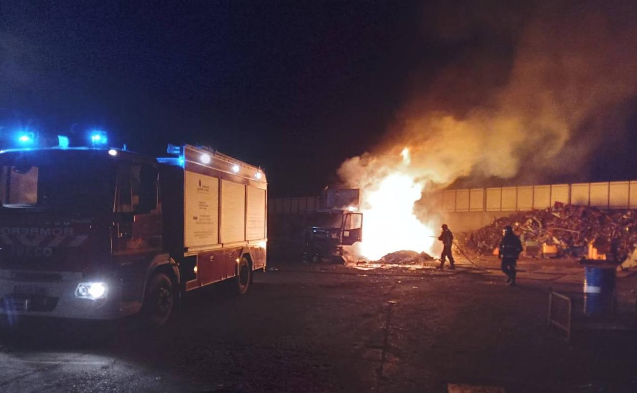 Incendio del camión de bomberos de Cuéllar.