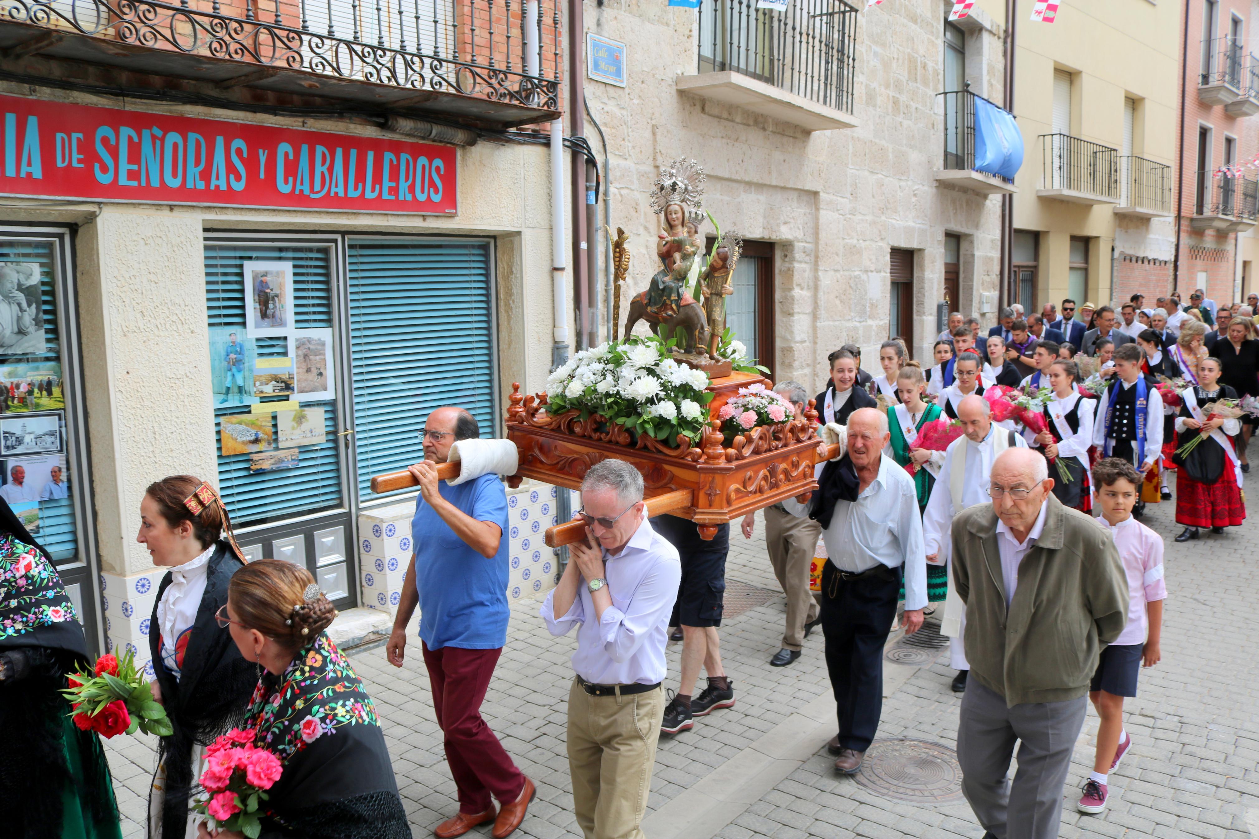 Baltanás celebra con todos los honores la fiesta de la Virgen de Revilla