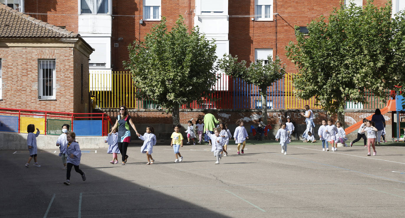 Fotos: Los escolares de Palencia vuelven al colegio