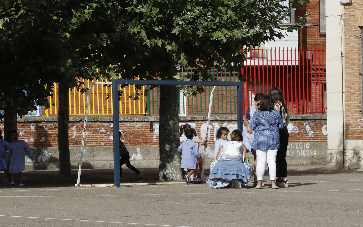 Fotos: Los escolares de Palencia vuelven al colegio