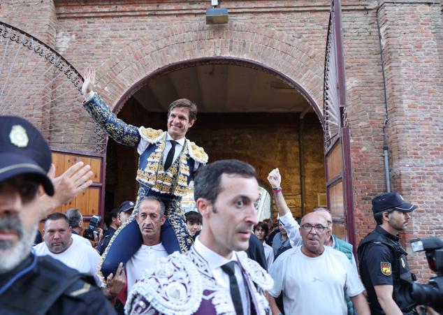 Fotos: Morante de la Puebla, El Juli y Tomás Rufo en la Plaza de Toros de Valladolid