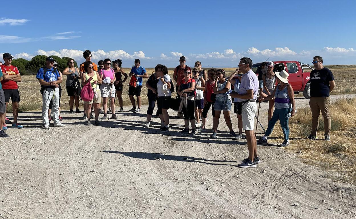 Marcha celebrada con motivo de las fiestas de Vallelado. 