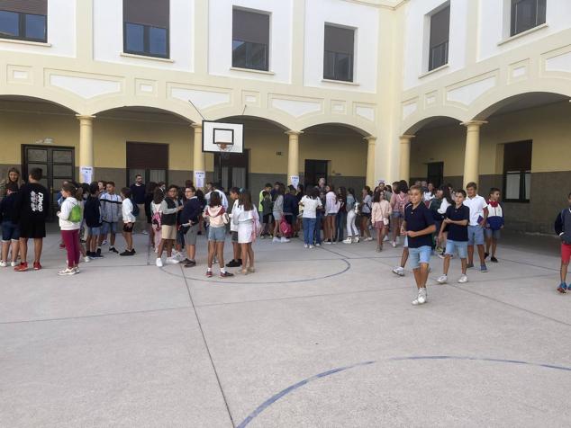 Fotos: Los escolares de Palencia vuelven al colegio