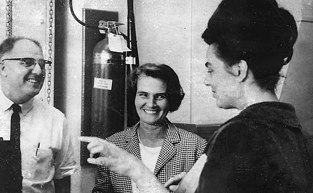 Con el profesor Le Doux y la intérprete, Eliana. 