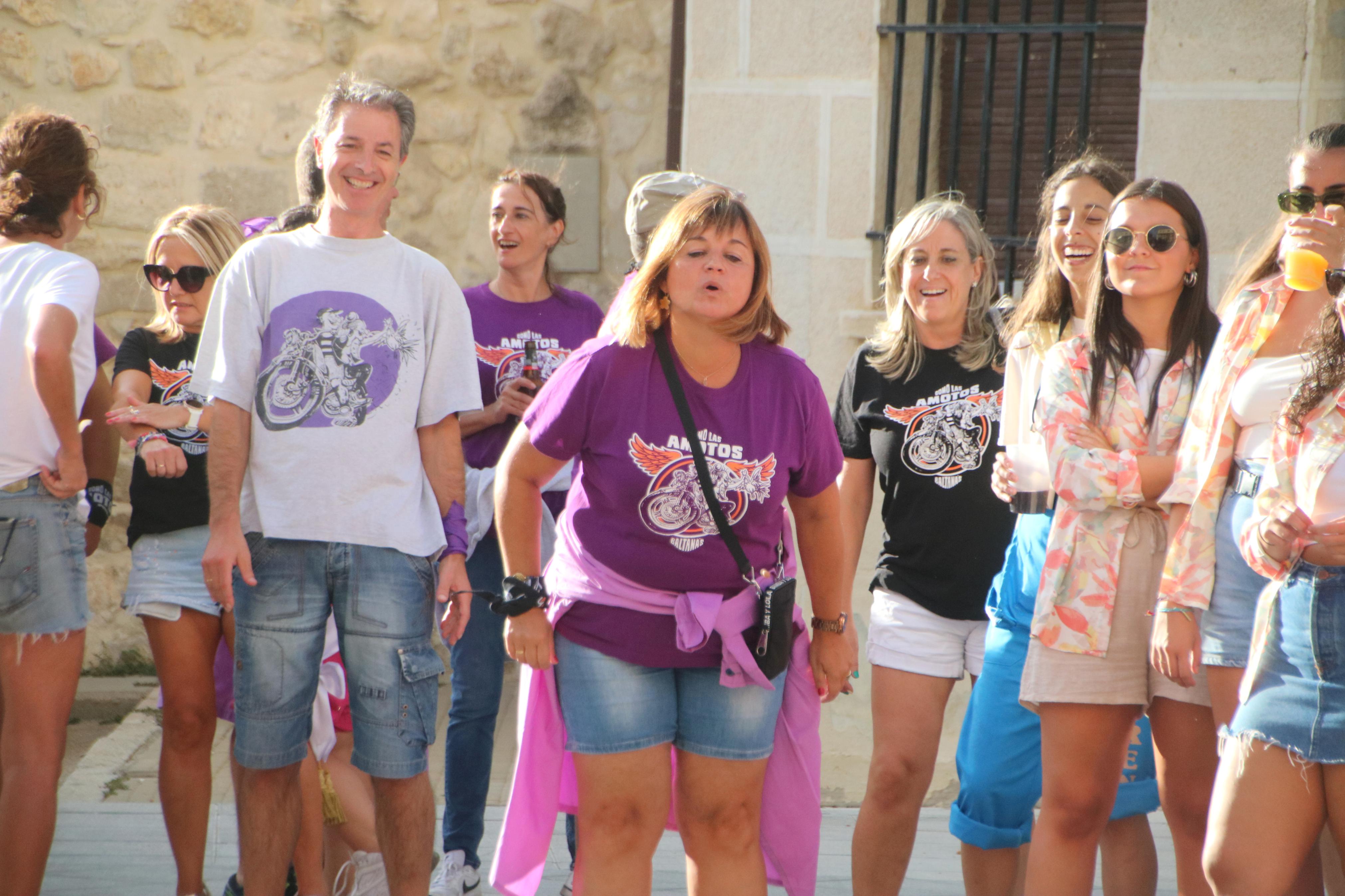 Las peñas protagonizan unas fiestas multitudinarias