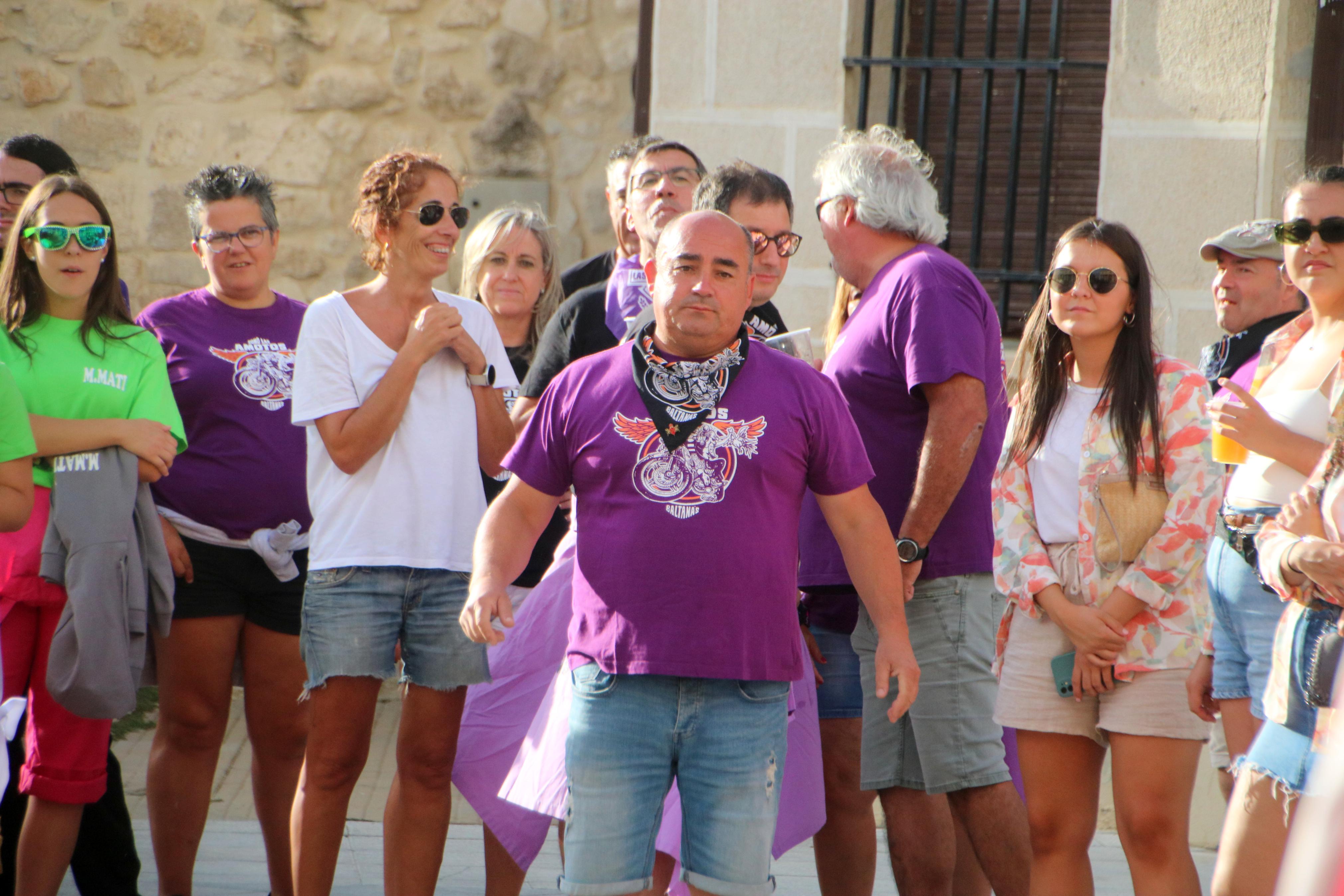 Las peñas protagonizan unas fiestas multitudinarias