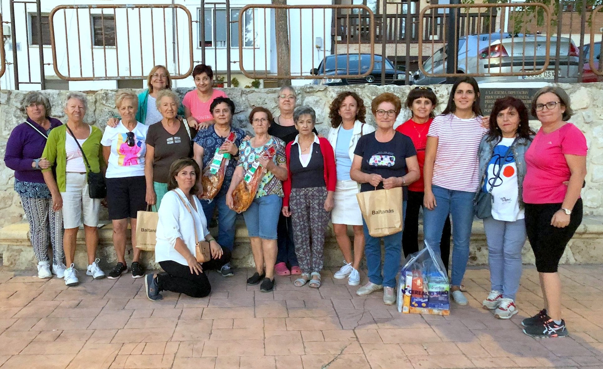 Las peñas protagonizan unas fiestas multitudinarias