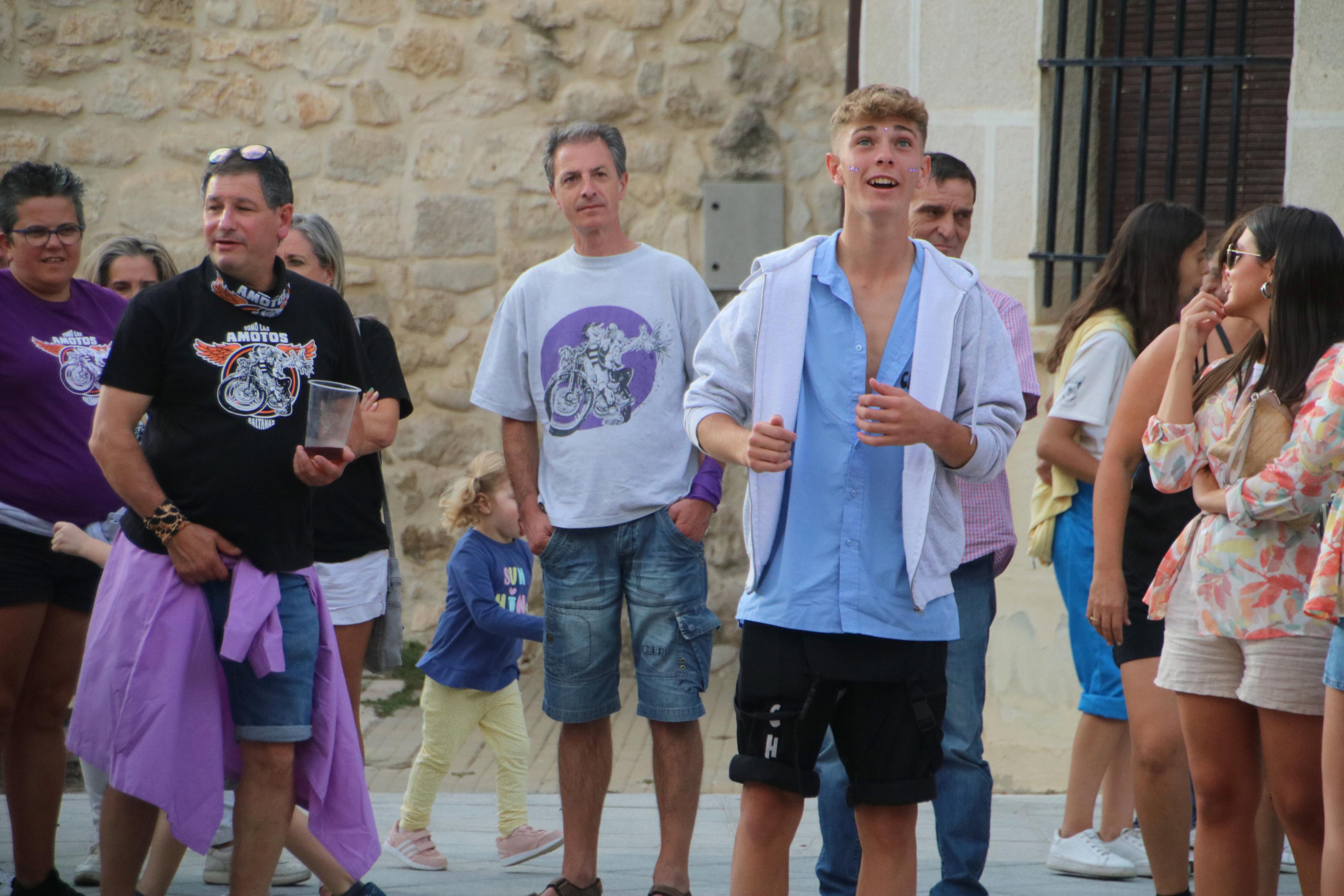 Las peñas protagonizan unas fiestas multitudinarias